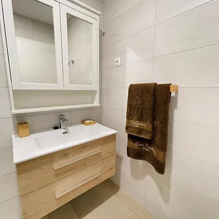 Apartamento Familiar Cyb A6 Apartment *